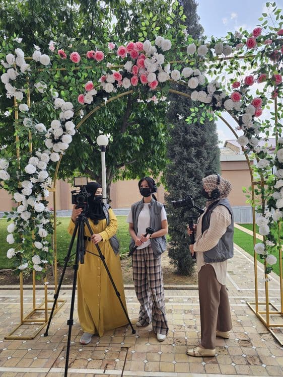 Ayol video foto operatorla — 1