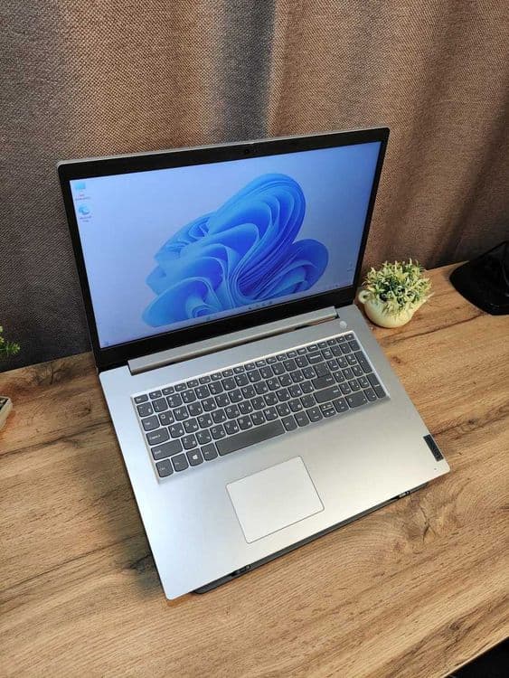 Аренда ноутбука Lenovo IdeaPad 3 17ADA05 — 2