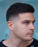 Услуги  Парикмахер мужской салон на метро Горького