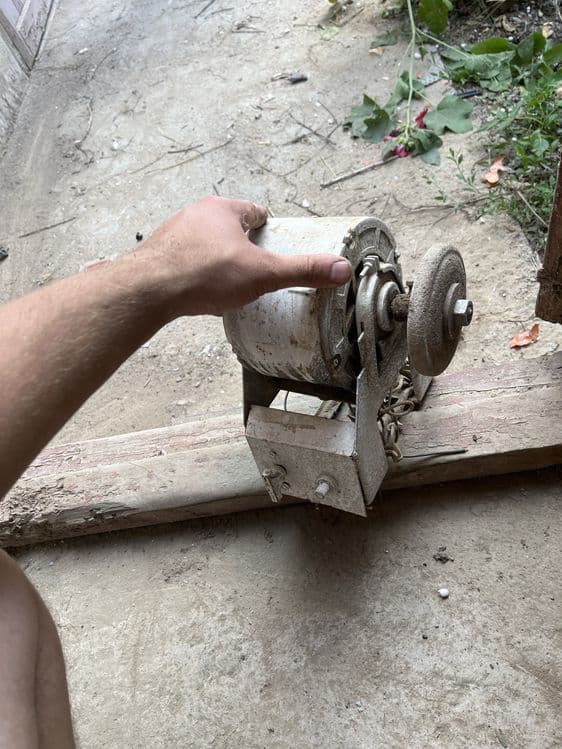Наждак в рабочем состояний — 1