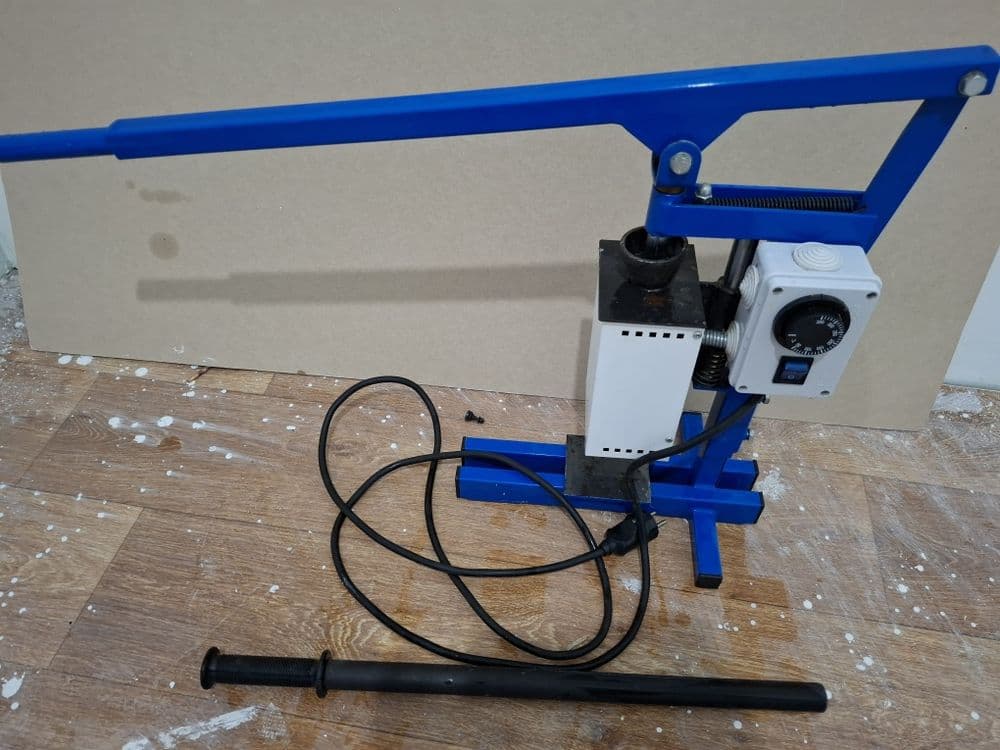 Ruchnoy plastmassa qòyadigan apparat sotiladi — 3