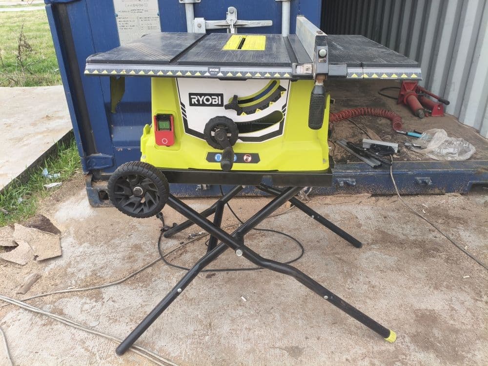 Распиловочный станок Ryobi 1800-EF б/у — 1
