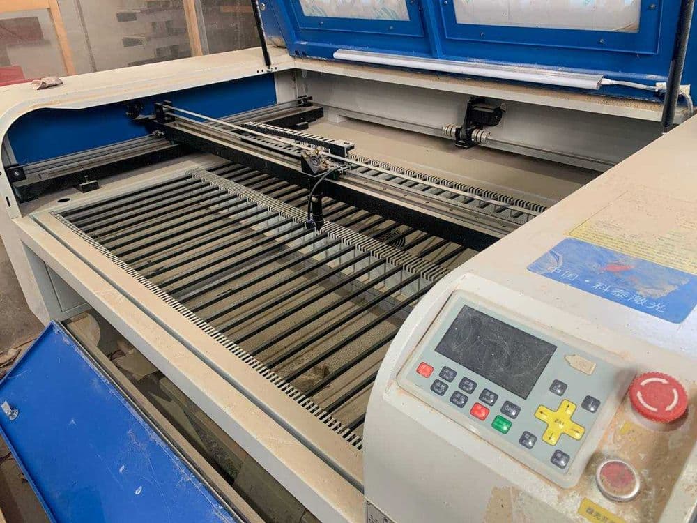 Лазерный станок СО2 1300х900 100вт   Lazer stanogi colbali CO2 100wt — 1