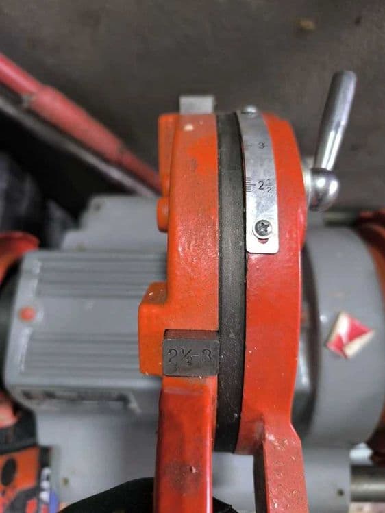Kомпактный pезьбонарезной станoк Z3T-R3 для труб диaметром 1/2"-2". — 6