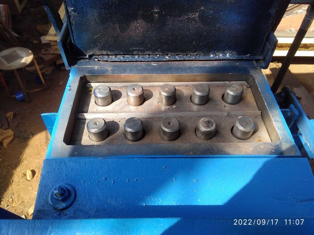 Продам   гидравлический  станок кирпича — 3