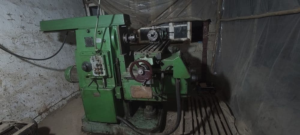 Станок фрезерный 6Т 82 г1. 230 — 2