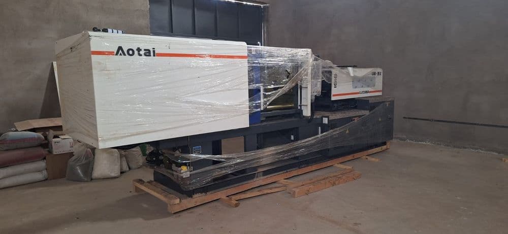 Termoplast stanok — 2