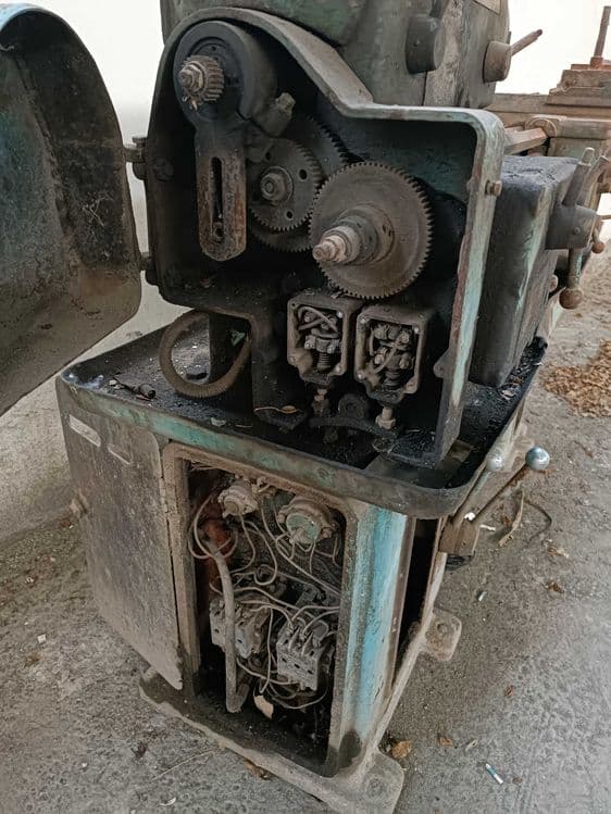 takarni stanok sotiladi — 6