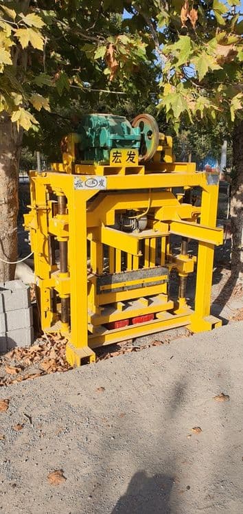 Шлакаблок апарат сотилади янги ишламагаг 17×35 колипи — 1