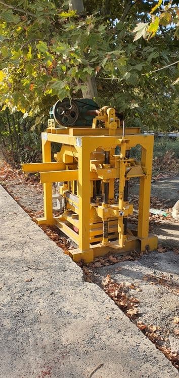Шлакаблок апарат сотилади янги ишламагаг 17×35 колипи — 3