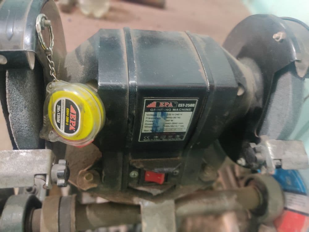 Ft11 tokarniy stanok sotiladi — 3