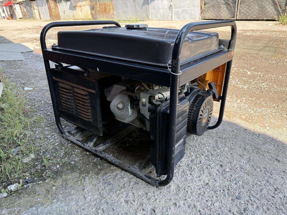 * KIPOR KGE 6500E оригинальный мощный генератор-движок в отличном сост — 5
