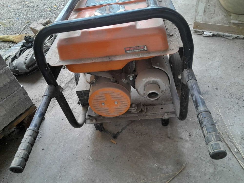 Продается Электрогенератор бензиновый CLASSICMOTOR 3.5KVA-3.0KVA — 4