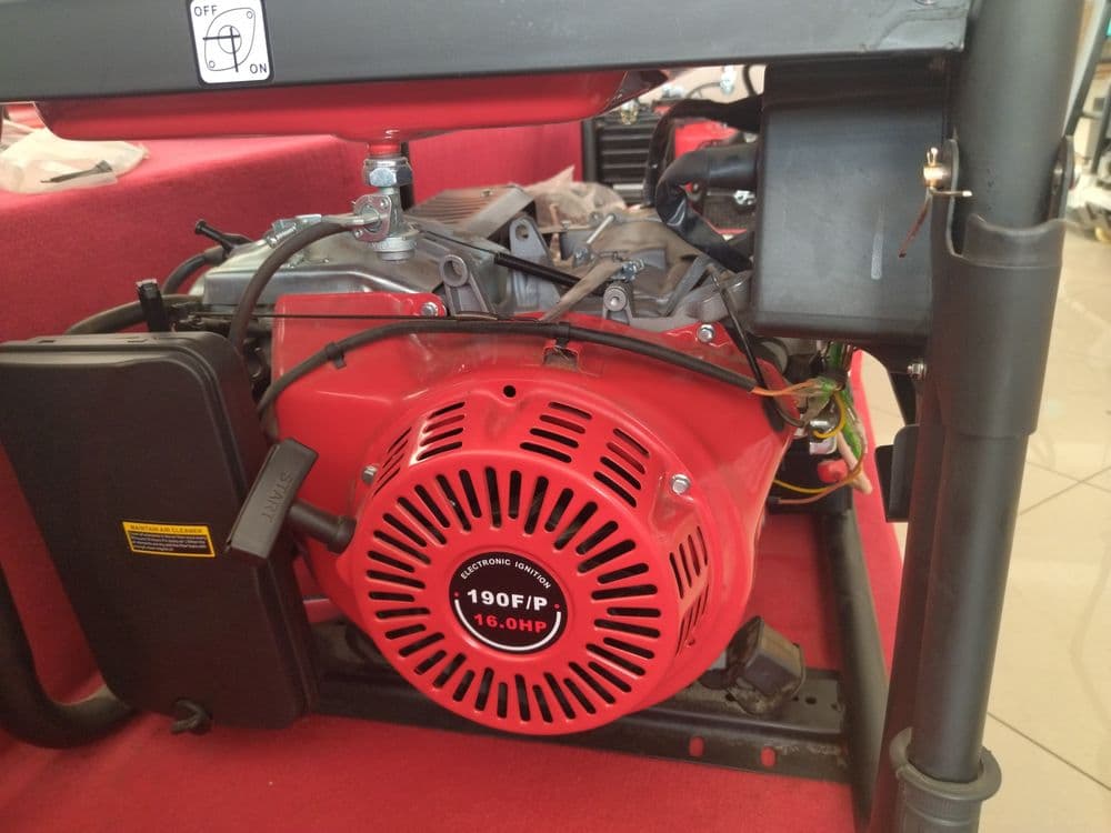 Generator Генератор движок dvijok RWD-7500E 6 kw — 3