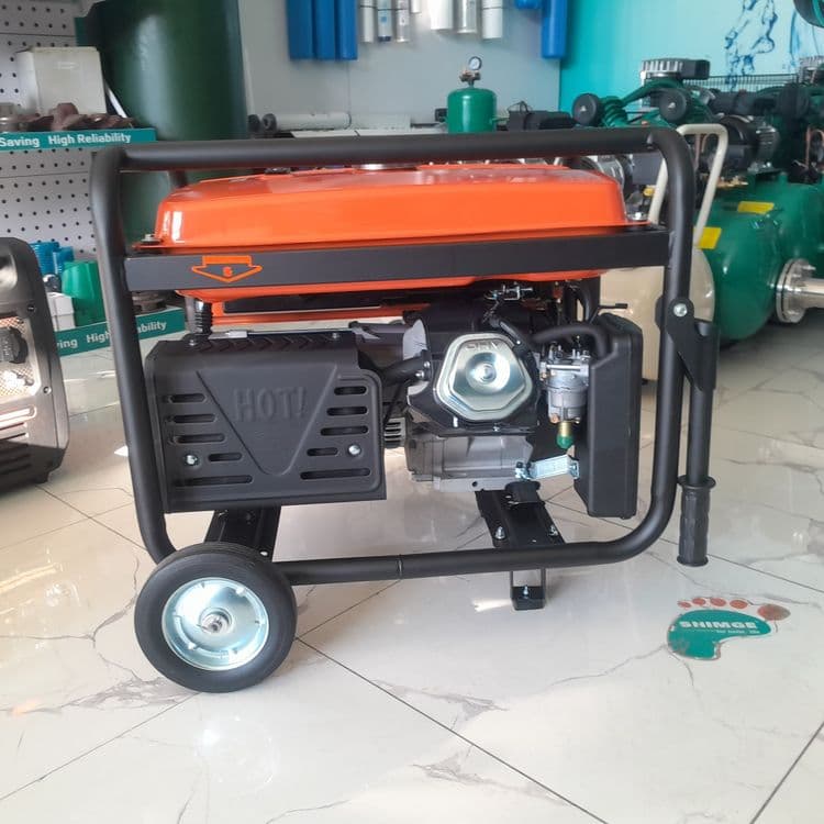 Генератор движок KEMAGE dvijok generator 220 v 7,5 kVt — 3