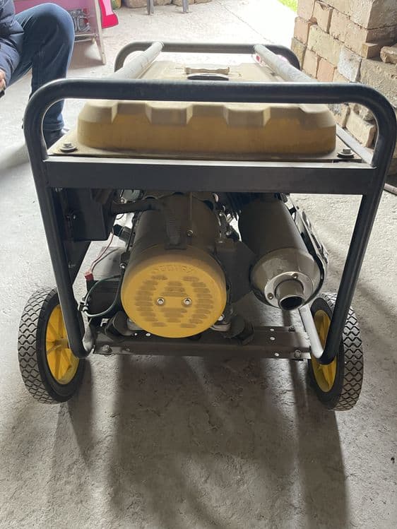 Dvijok Generator sotiladi — 2