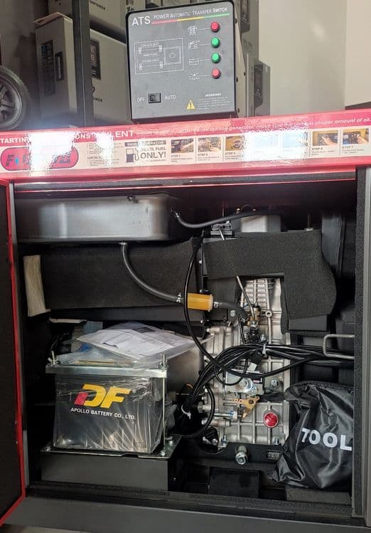 Generator fujeeta 12KWA+AVR 220V — 2