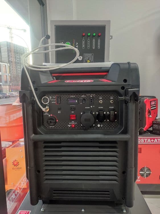 Generator fujeeta 9KW+ AVR220V invertir — 2