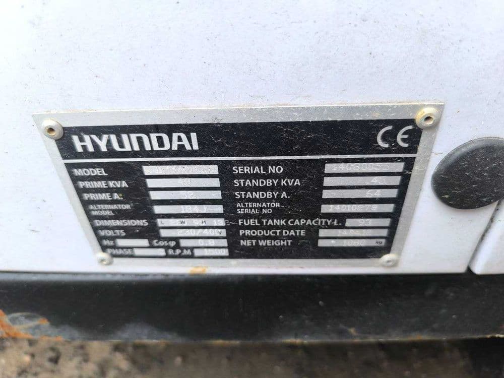 HYUNDAI Дизельный генератор 40 б/у — 2