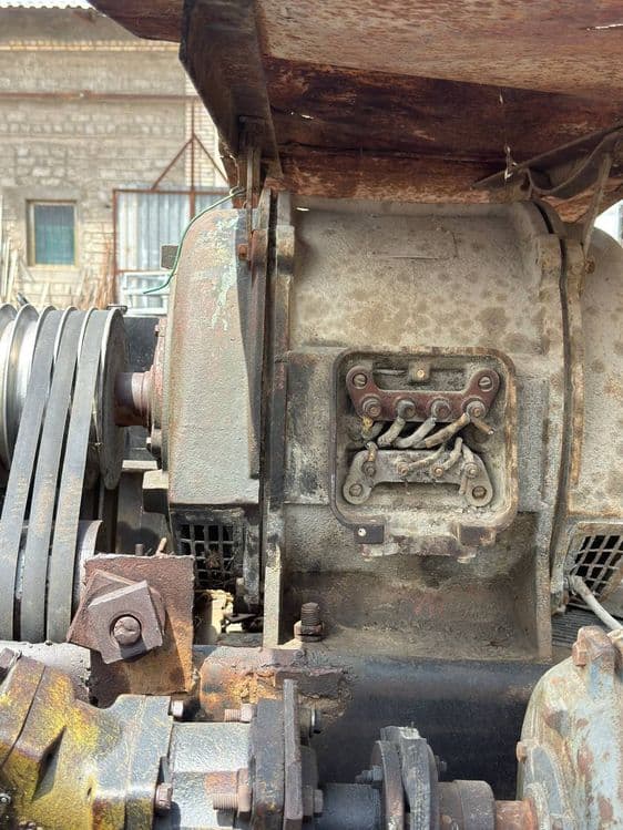 Generator 37kv 380v — 3