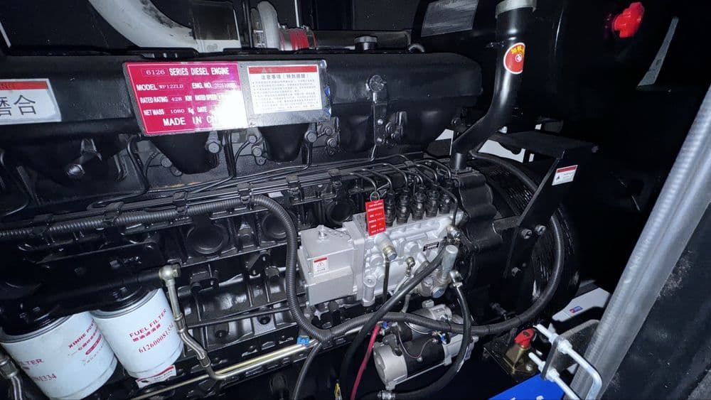 Exclusive generator 400 kw — 3