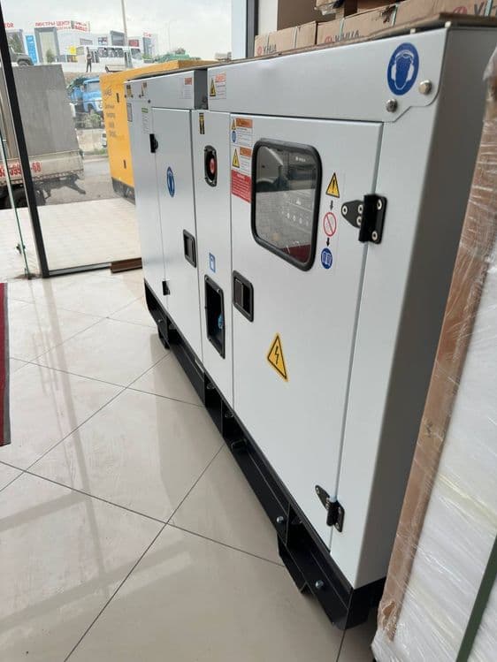 Дизельный генератор YIHUA GENSET 550КВT движок, dizelniy generator div — 4
