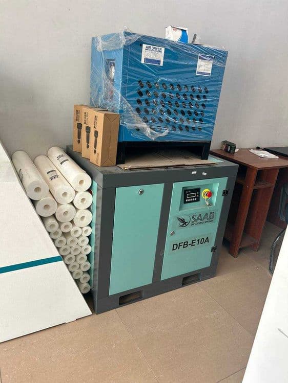 Kompressor Vintovoy 22kw 16 bar — 1