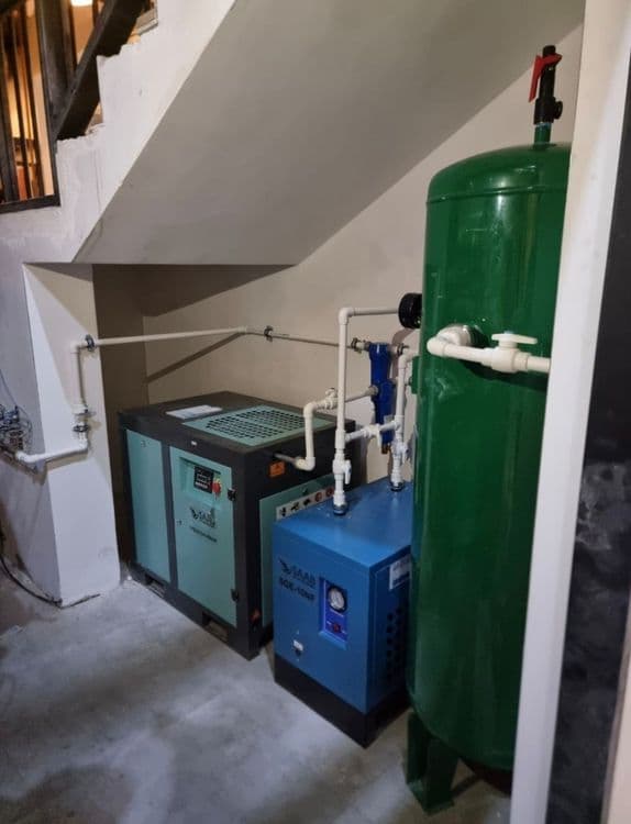 Vintovoy havo kompressor Saab винтовой воздушный компрессор  7.5kw 10B — 1