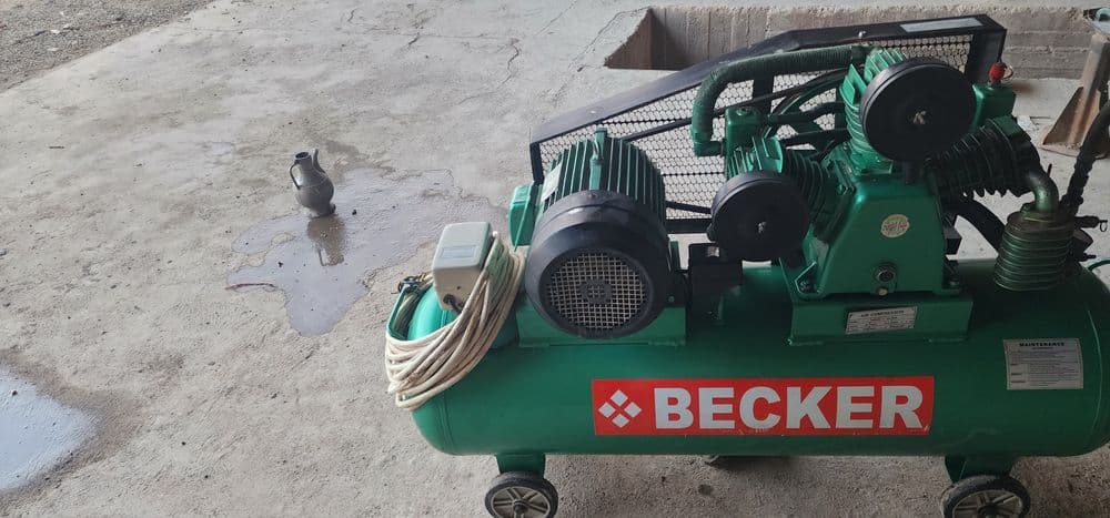 Компрессор 7.5 кв 180л — 2