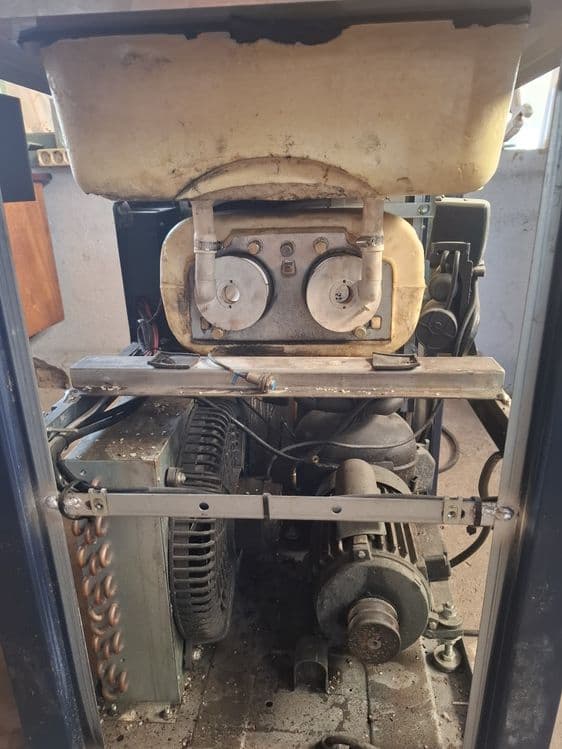 Продается фризер для мороженого Hurakan 220 v — 3