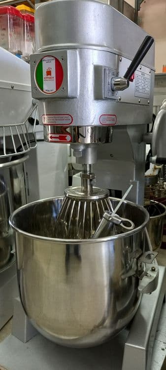 Mixer B 30 л 220 в новый — 1