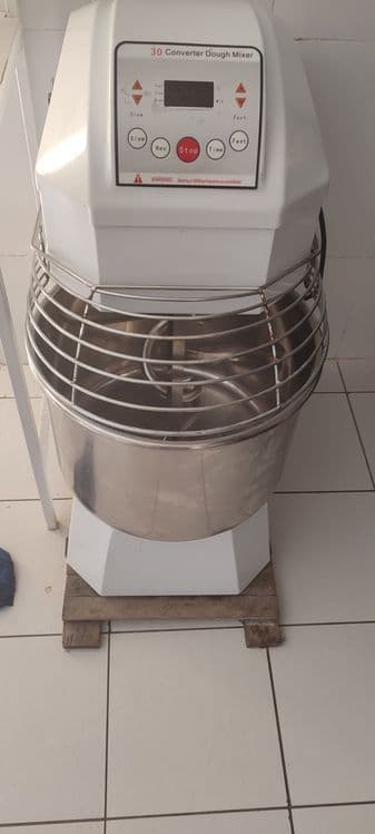 Продам тестомес не 25кг