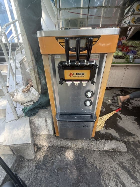 Marojni aparati frezer 220w + morozilnik ishlab turgan biznes sotiladi — 4