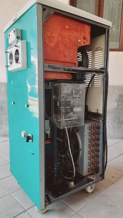 Марожни апарат сотилади Иш зор 380 v ишлиди кимга керак буса алокага ч — 3