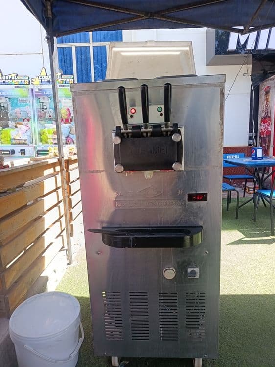 Freezer marojni aparat — 2