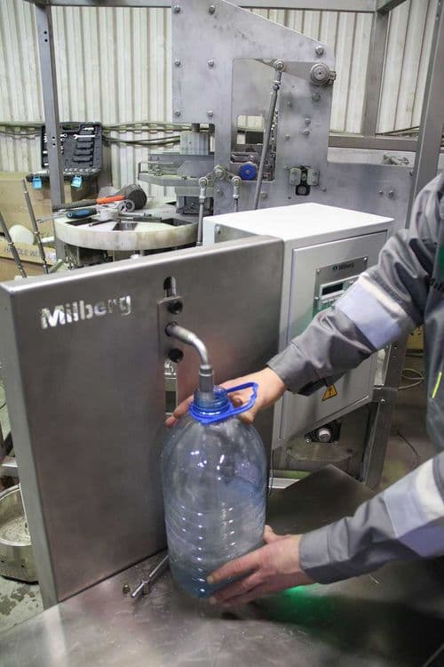 Установка, дозатор для розлива в бутылки воды молока соков кумыса — 3