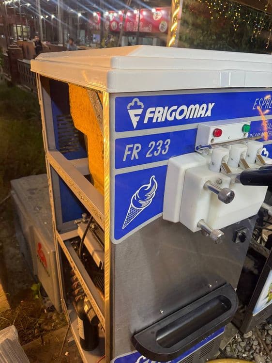 Frigomax FR-233 morojna apparat. Frezer, фрезер. — 2