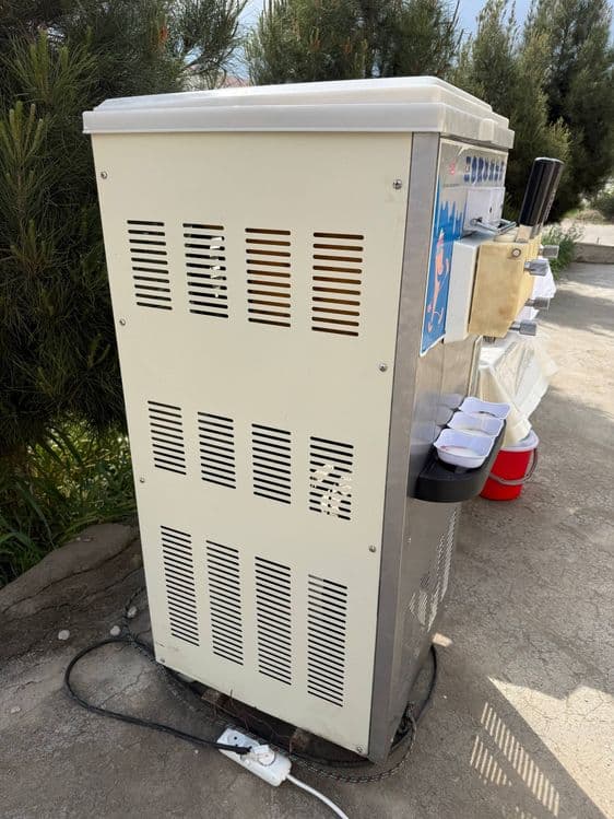 220 W frezer aparat sotiladi — 2