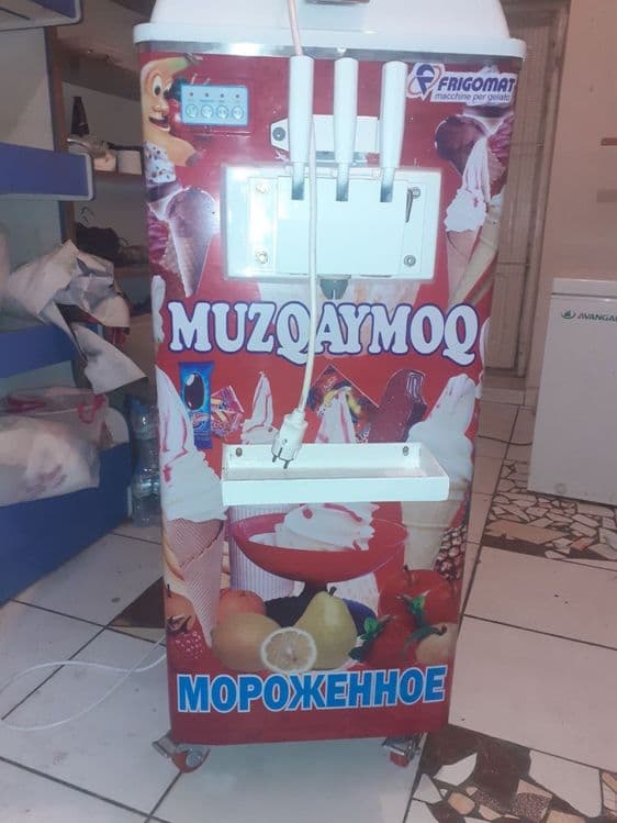 Морожный аппарат срочно сотилади — 3