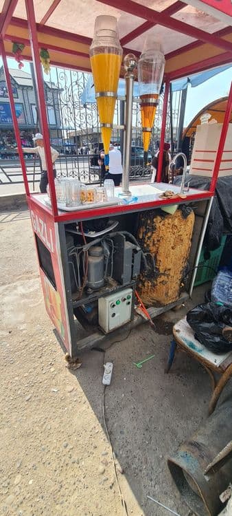 Gazli suv aparati sotiladi avtomat xolati yangi — 2