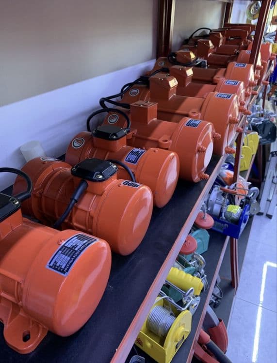 Вибратор площадочный 220V,380V от 0,37квт до 3квт — 1