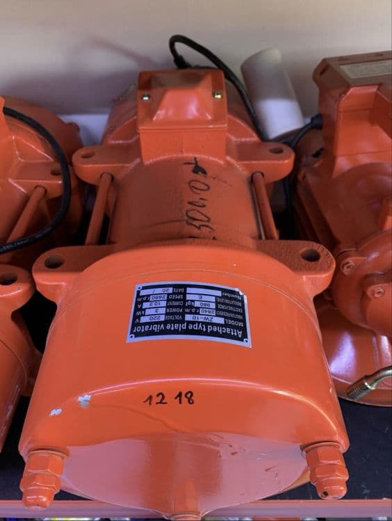 Вибратор площадочный 220V,380V от 0,37квт до 3квт — 2