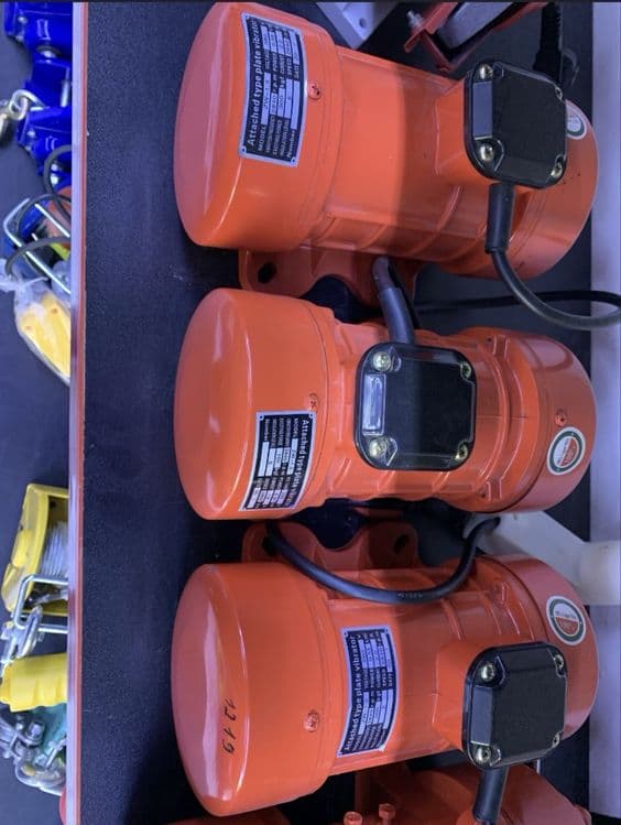 Вибратор площадочный 220V,380V от 0,37квт до 3квт — 3