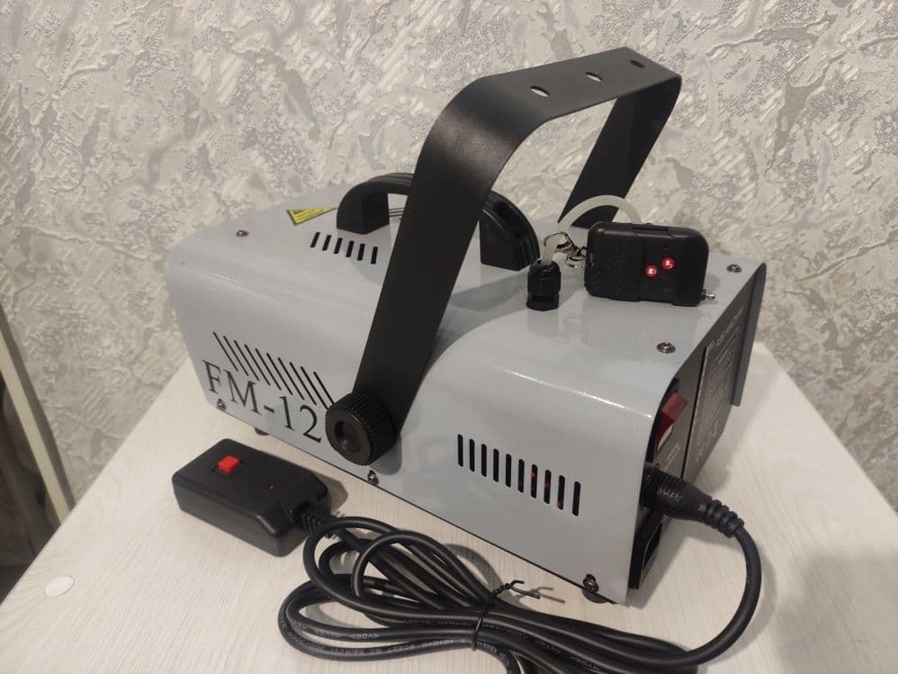 Дым аппарат 1200W — 2