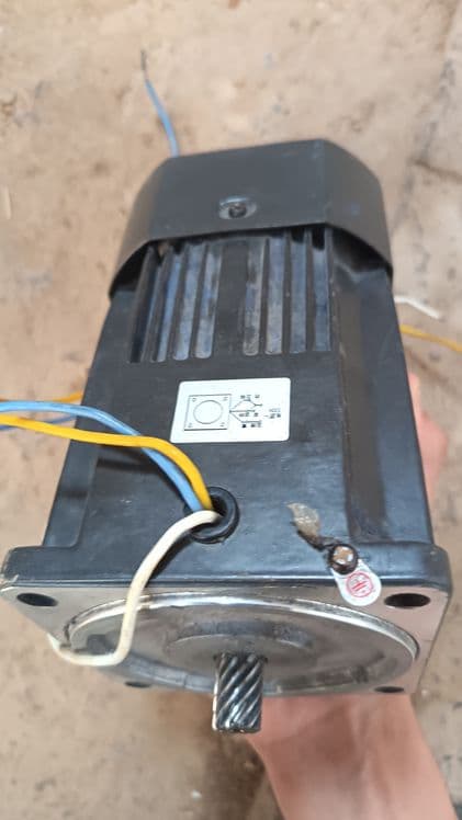 MAILI
Quvvat: 250W
Kuchlanish: 220V
Chastota: — 2
