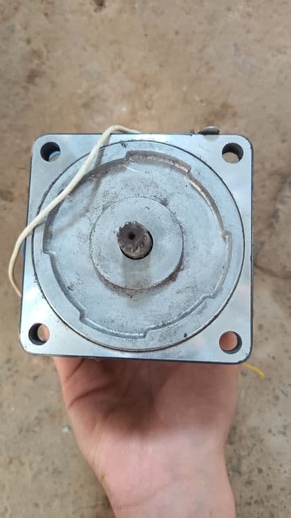 MAILI
Quvvat: 250W
Kuchlanish: 220V
Chastota: — 3