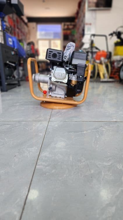 Benzinli Beton vibrator.  Бетон зичлагич — 3