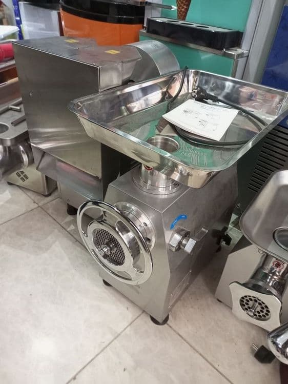 Mesropka  Tk 22 Madel  Xitoy Soatga 200  kilo Gush chiqaradi Garantya — 2