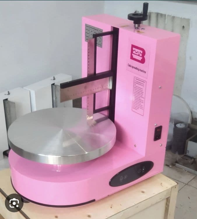 Tort kremini surtadigan aparat tort bizadigan — 2