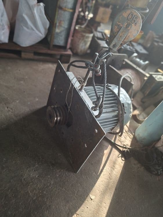 Elektrodvigatel sotiladi 27kw 1500oborot — 2